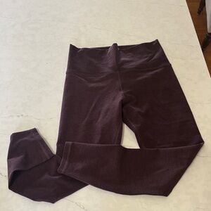 Vuori High-Rise Leggings in Deep Plum